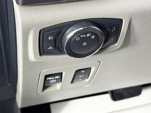 Used 2019 Ford F150 XLT w/ Equipment Group 302A Luxury image 10