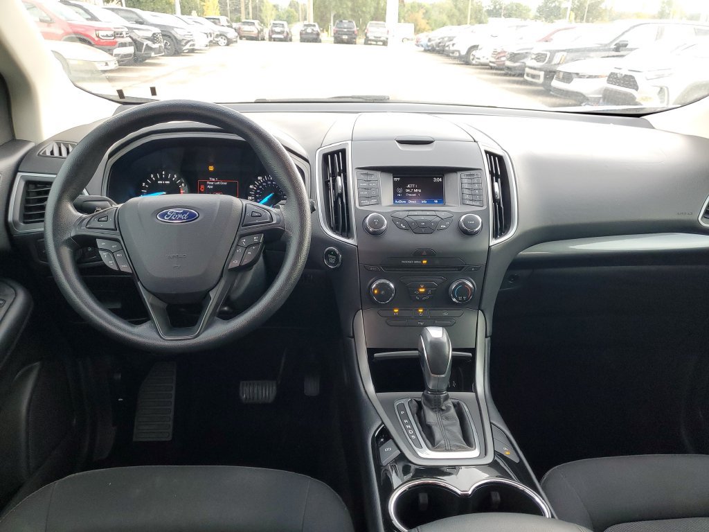 Used 2017 Ford Edge SE w/ Cargo Accessory Package FWD image 13