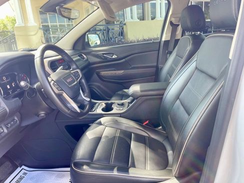 Used 2021 GMC Acadia Denali w/ Denali Technology Package image 11