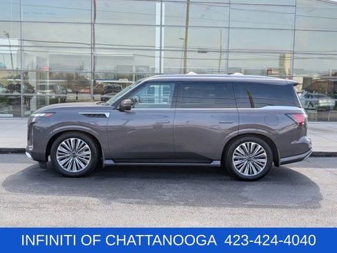 Used 2025 INFINITI QX80 Luxe w/ Exterior Package AWD/4WD image 3