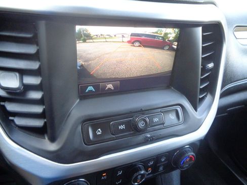 Used 2018 GMC Acadia SLE FWD image 10