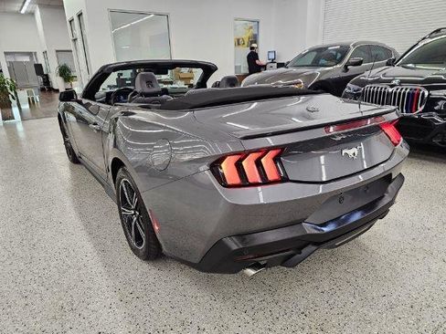 Used 2025 Ford Mustang Premium RWD image 12