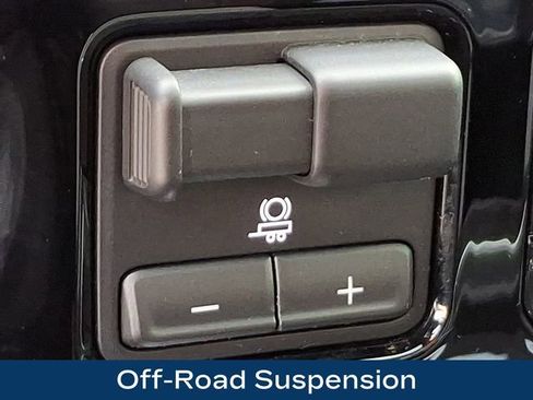 Used 2024 Chevrolet Silverado 2500 High Country w/ High Country Premium Package image 30