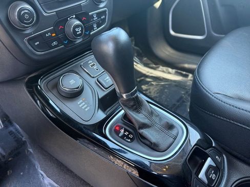 Used 2018 Jeep Compass Latitude w/ Popular Equipment Group image 23