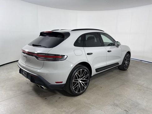 Certified 2023 Porsche Macan S AWD/4WD image 7