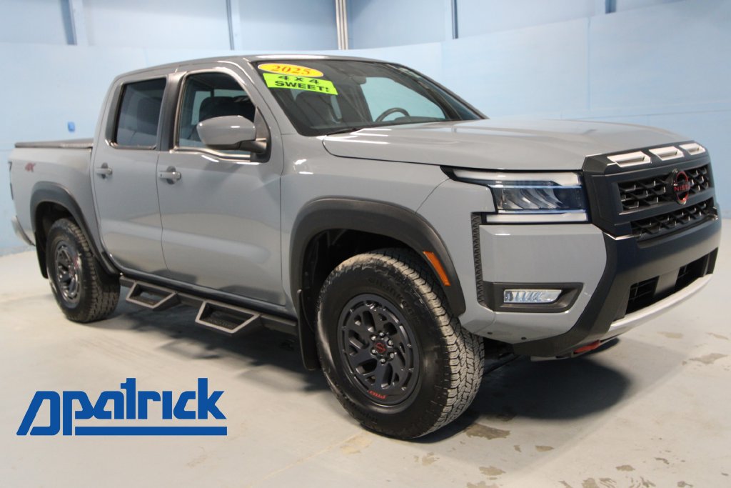 Used 2025 Nissan Frontier PRO-4X AWD/4WD image 1
