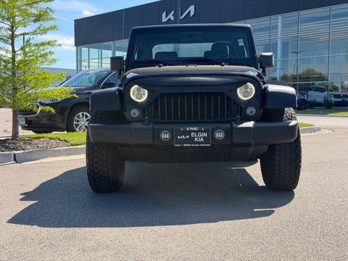 Used 2017 Jeep Wrangler Sport AWD/4WD image 2