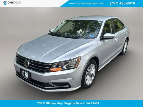 Used 2018 Volkswagen Passat 2.0T S FWD image 1