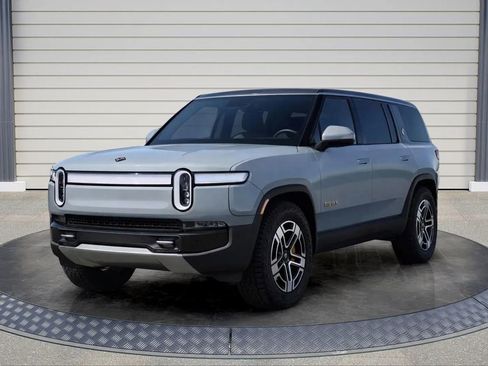 Used 2023 Rivian R1S Adventure AWD/4WD image 3