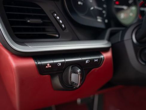 Certified 2022 Porsche 911 Carrera RWD image 30