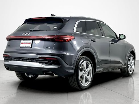 Used 2025 Audi Q5 Premium Plus w/ Premium Plus AWD/4WD image 5