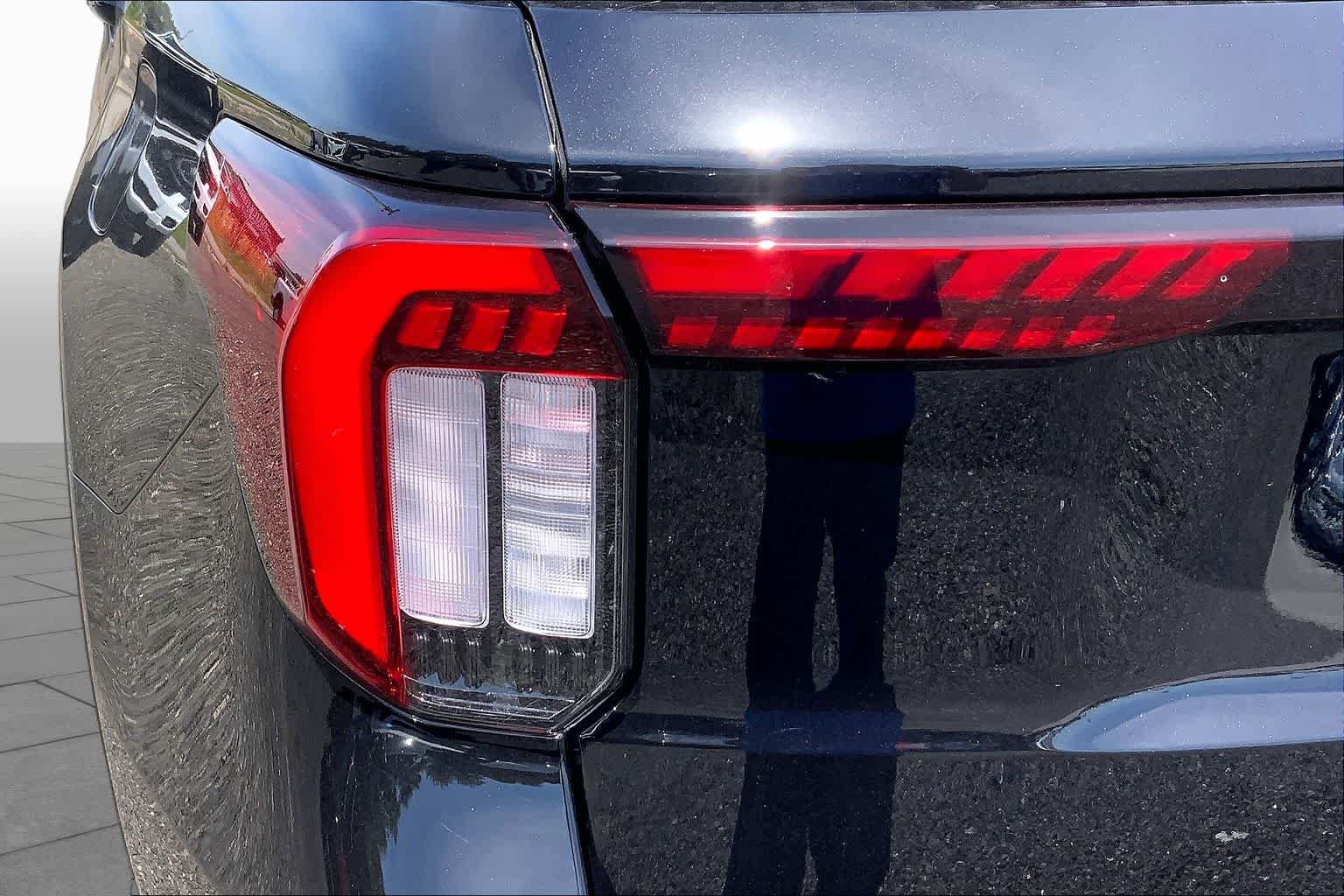 New 2026 Ford Explorer ST-Line AWD/4WD image 14