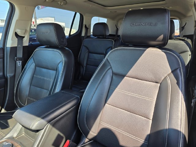 Used 2021 GMC Acadia Denali w/ Denali Ultimate Package AWD/4WD image 24