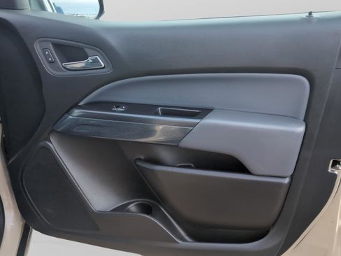 Used 2022 Chevrolet Colorado Z71 image 28