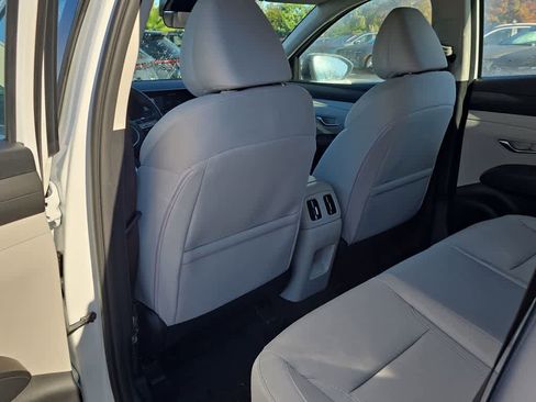 New 2026 Hyundai Tucson Blue SE image 18