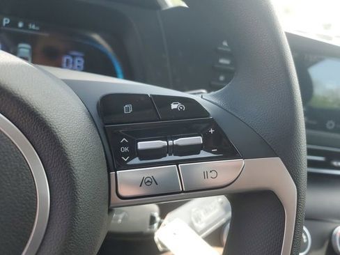New 2026 Hyundai Elantra SE FWD image 21
