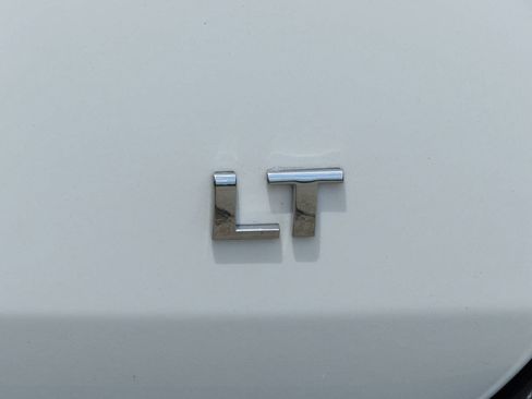 Used 2020 Chevrolet Traverse LT AWD/4WD image 14