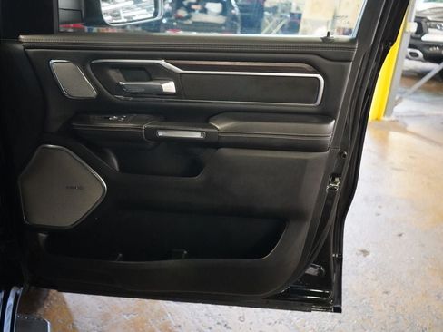 Used 2025 RAM 1500 Laramie AWD/4WD image 33