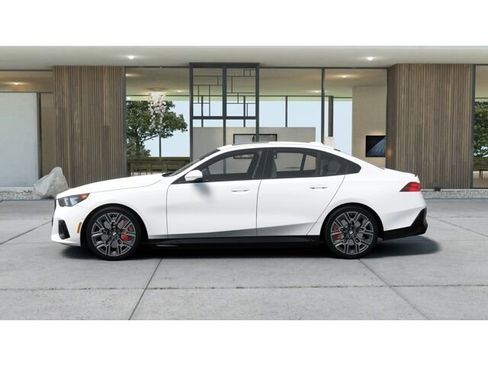 New 2026 BMW i5 eDrive40 w/ M Sport Package RWD image 4