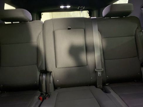 Used 2023 GMC Yukon SLE w/ Gmc Pro Safety Plus Package AWD/4WD image 13