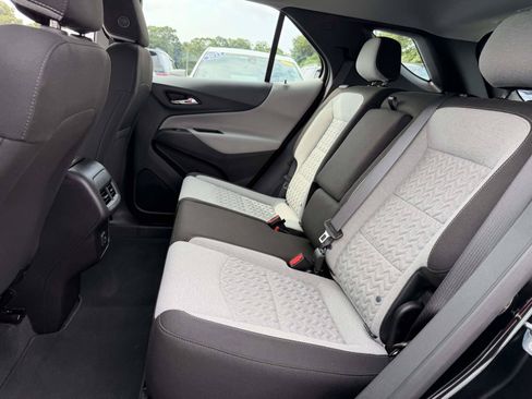 Certified 2023 Chevrolet Equinox LS FWD image 11