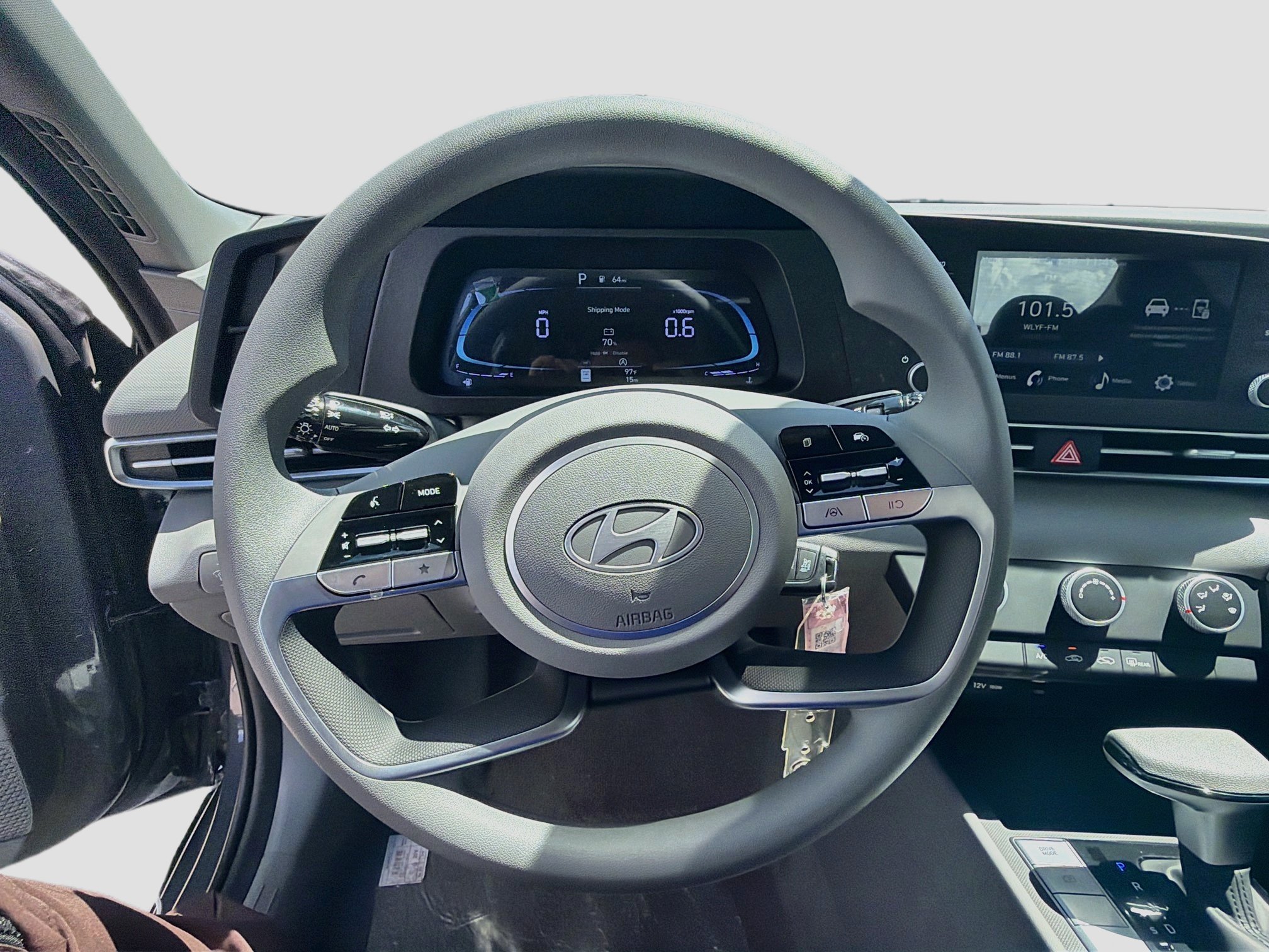 New 2026 Hyundai Elantra SE FWD image 8