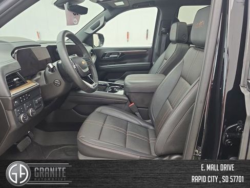 Used 2025 Chevrolet Tahoe High Country AWD/4WD image 9