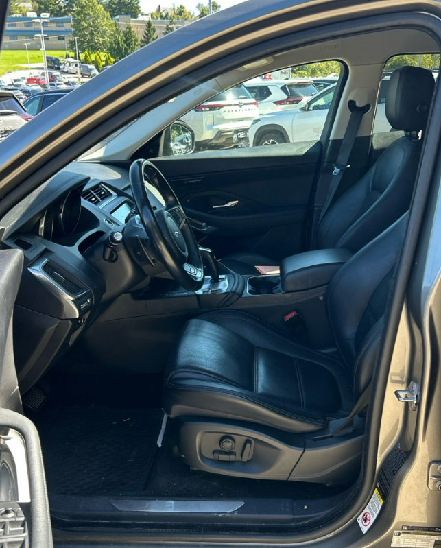 Used 2019 Jaguar E-PACE SE AWD/4WD image 6
