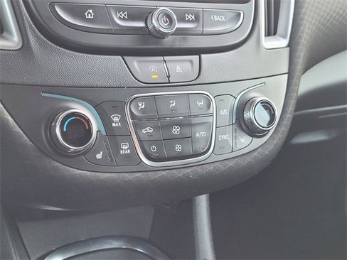 Used 2023 Chevrolet Malibu LT image 11