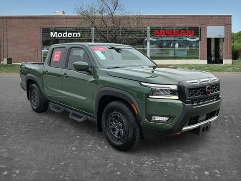 Certified 2025 Nissan Frontier Pro-X image 5