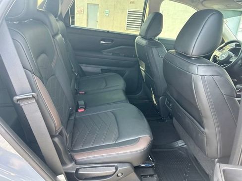 Used 2025 Nissan Pathfinder Platinum w/ Cargo Package AWD/4WD image 17