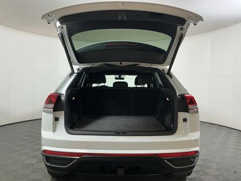 Used 2023 Volkswagen Atlas Cross Sport SE image 28