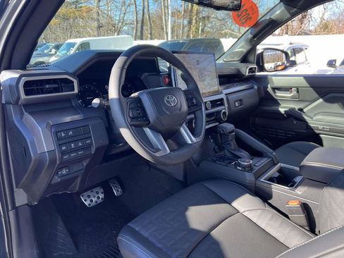 Used 2024 Toyota Tacoma TRD Sport image 15