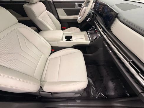 Used 2026 Hyundai Santa Fe SEL FWD image 21