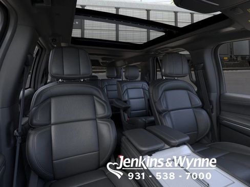 New 2026 Lincoln Navigator L Reserve AWD/4WD image 10