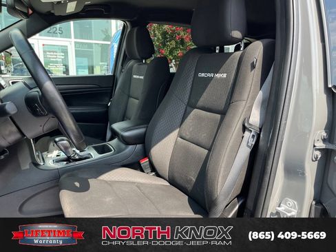 Used 2021 Jeep Grand Cherokee Freedom Edition AWD/4WD image 4