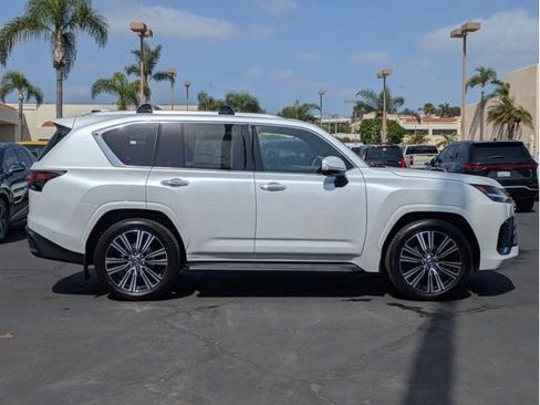 New 2026 Lexus LX 600 4WD w/ Luxury Package image 4