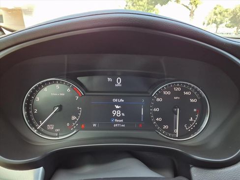 Used 2023 Cadillac XT4 Premium Luxury FWD image 27