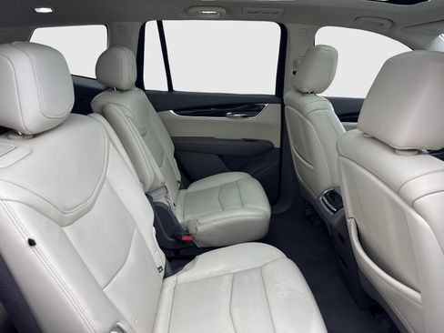 Used 2020 Cadillac XT6 Premium Luxury FWD image 46