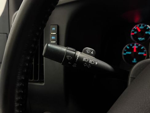 Used 2023 GMC Savana 3500 Extended w/ Power Convenience Package RWD image 15