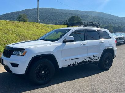 Used 2018 Jeep Grand Cherokee Laredo