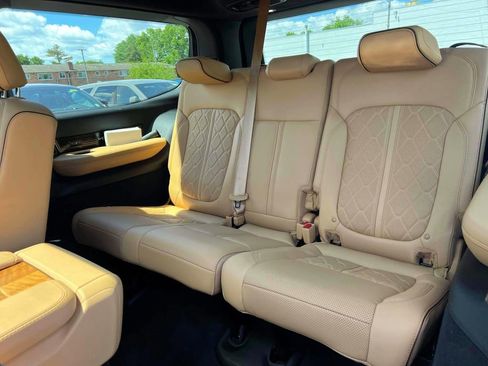 Certified 2024 Jeep Grand Wagoneer Series III w/ Rear Seat Video Group 1 AWD/4WD image 15