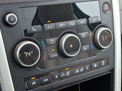 Used 2017 Land Rover Discovery Sport HSE image 18