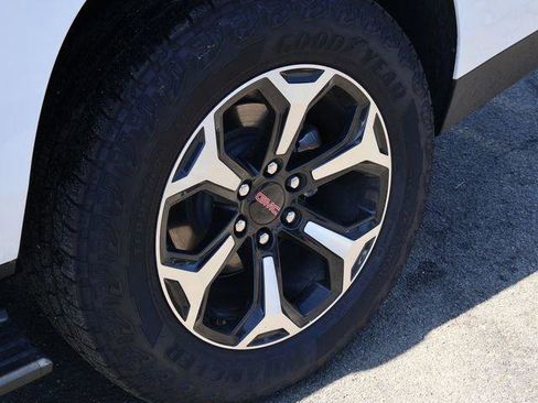 New 2026 GMC Yukon XL AT4 w/ AT4 Premium Plus Package AWD/4WD image 41