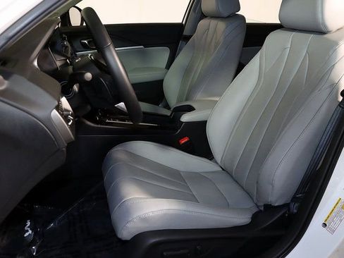 Used 2025 Acura Integra Base image 4