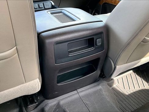 Used 2018 GMC Sierra 1500 SLT image 30