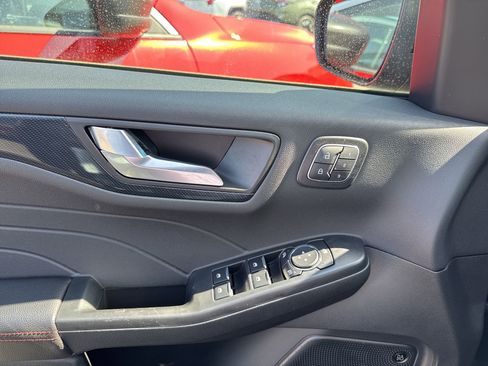 Used 2024 Ford Escape ST-Line Elite w/ Premium Technology Package image 23