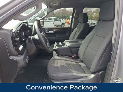 Used 2024 Chevrolet Silverado 1500 LT image 3