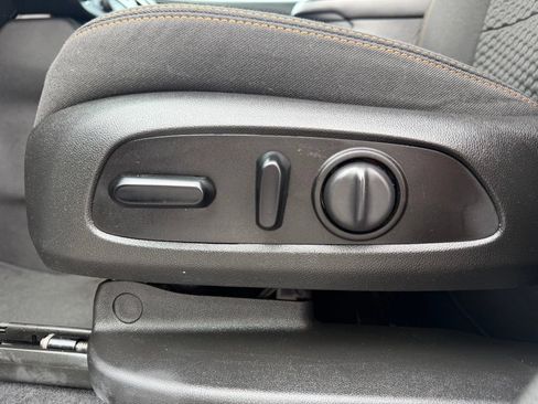 Used 2021 GMC Terrain SLE w/ Driver Convenience Package FWD image 22