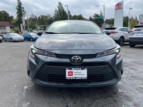 Certified 2025 Toyota Corolla LE FWD image 2